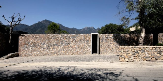 Archisearch - Dream Houses: S-AR Design La Villa de Santiago in Mexico as A Monolithic Concrete Home Framed by Patios