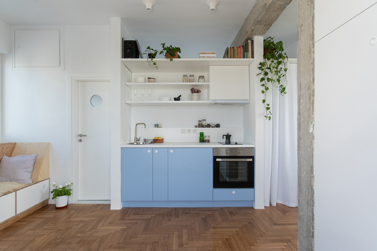 Archisearch A tiny flat in Alimos by architect Federica Scalise