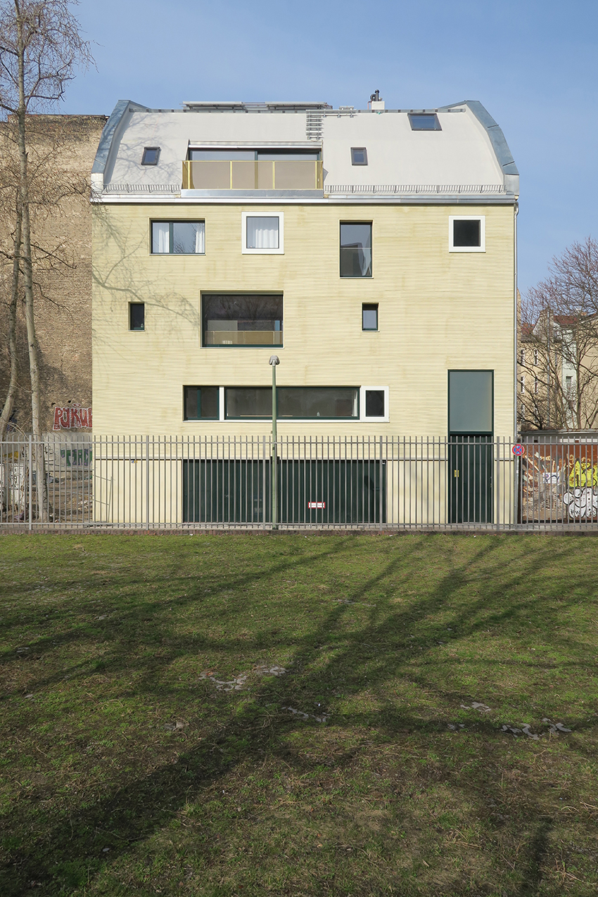Archisearch O12 — Artist House in Berlin by Philipp von Matt Architects: a hybrid of artwork and architecture
