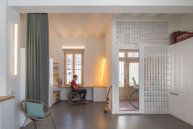 Archisearch - CASAVERA - Renovation of a house in El Cabanyal | by gon architects