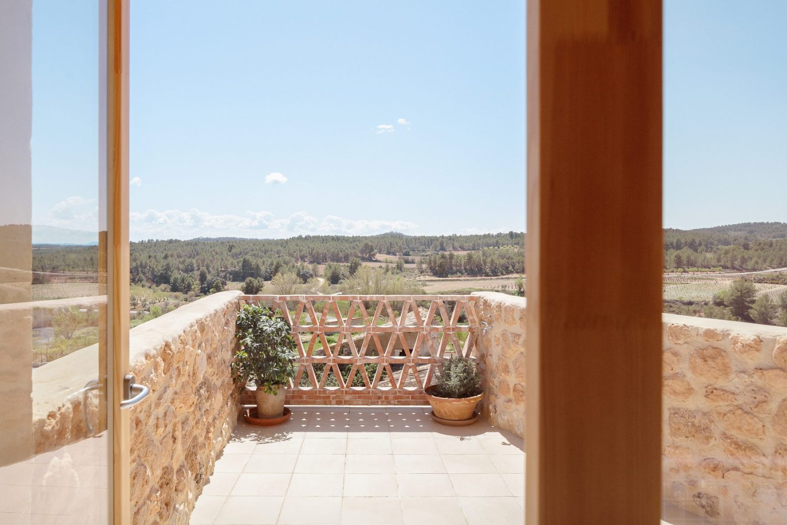 Archisearch Hospitality Atmospheres: Felipa House by Crux is a Contemporary Valencian Home-Like Rural Retreat