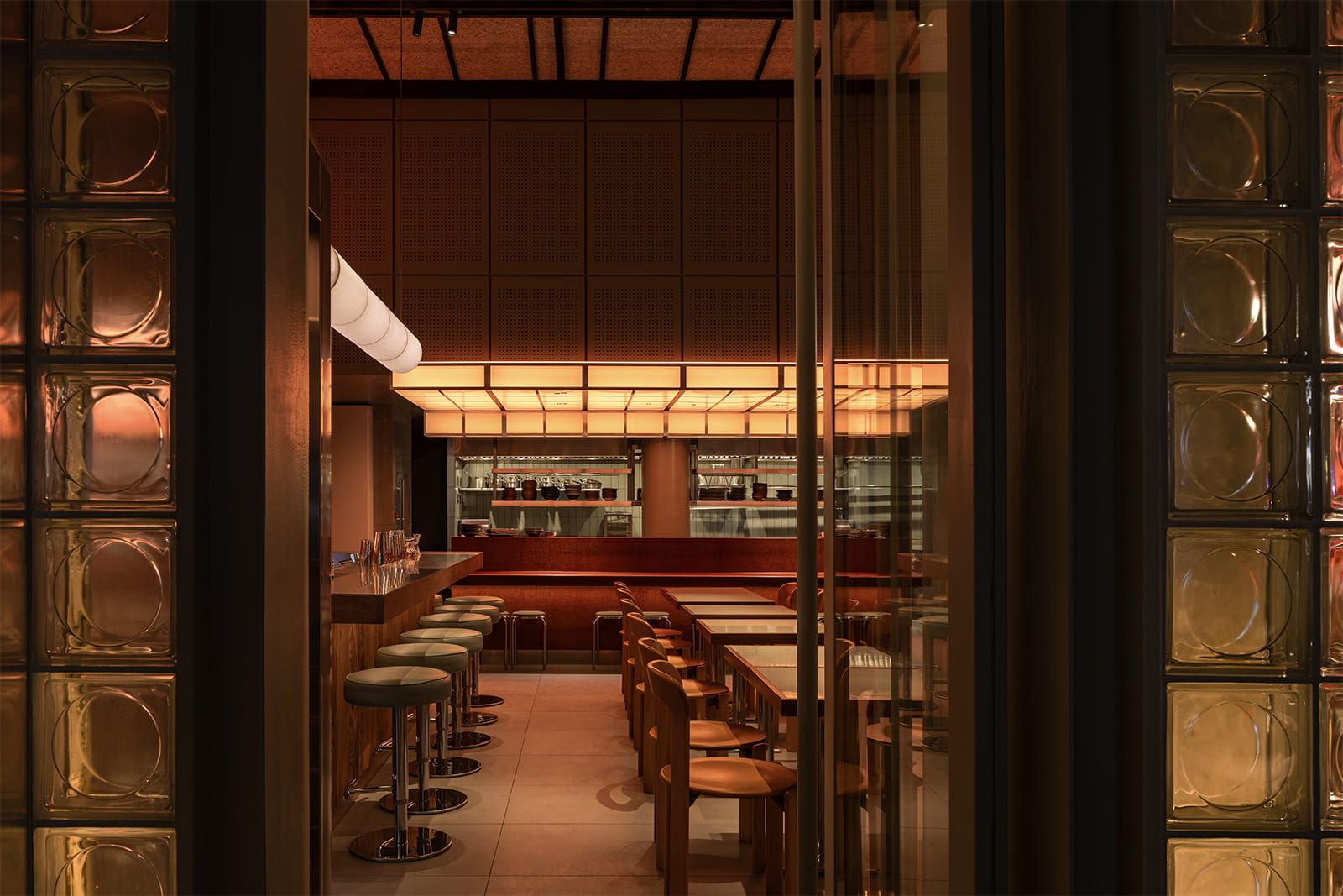 Archisearch Οι FLUX σχεδιάζουν το ΕΚΙΒΕΝ στη Γλυφάδα συνδυάζοντας ιαπωνική αρχιτεκτονική και γαστρονομία.