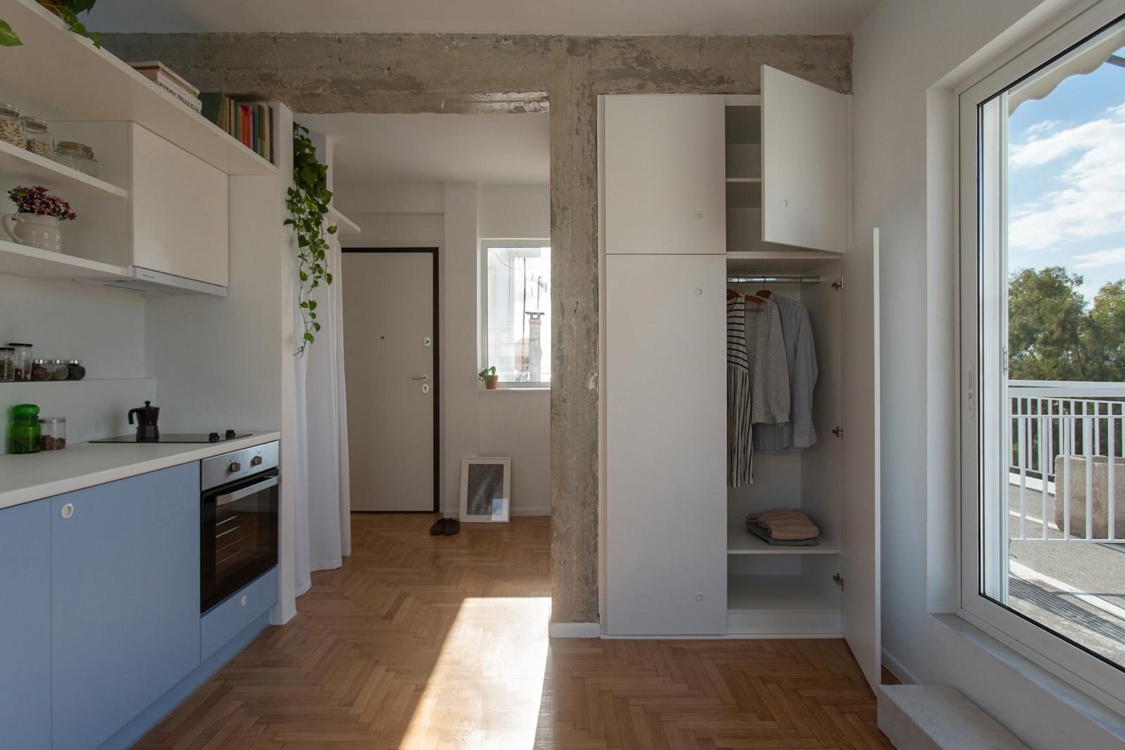 Archisearch A tiny flat in Alimos by architect Federica Scalise