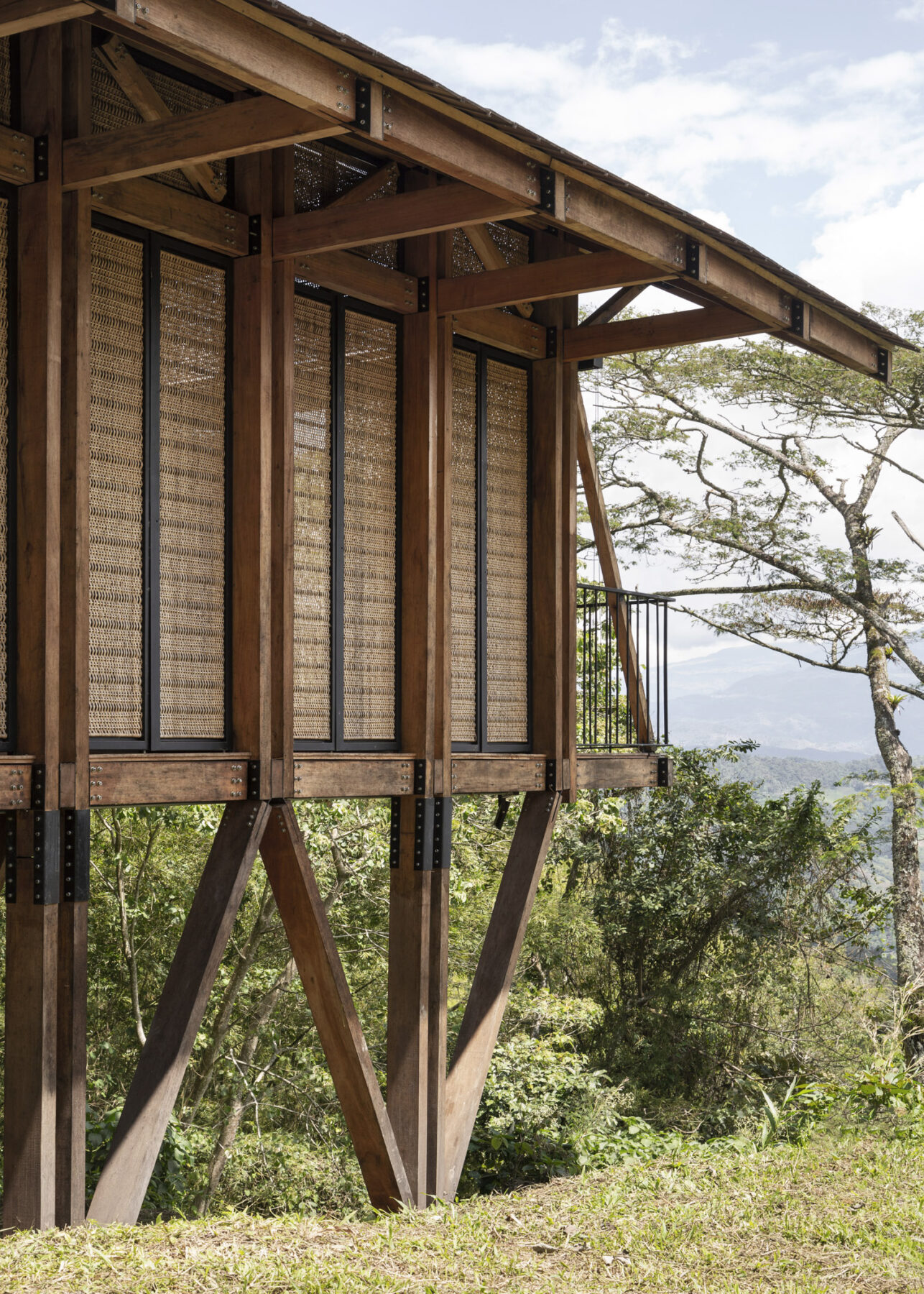 Archisearch Casa Tejida, Woven House in Cundinamarca, Colombia | by Santiago Pradilla + Zuloark