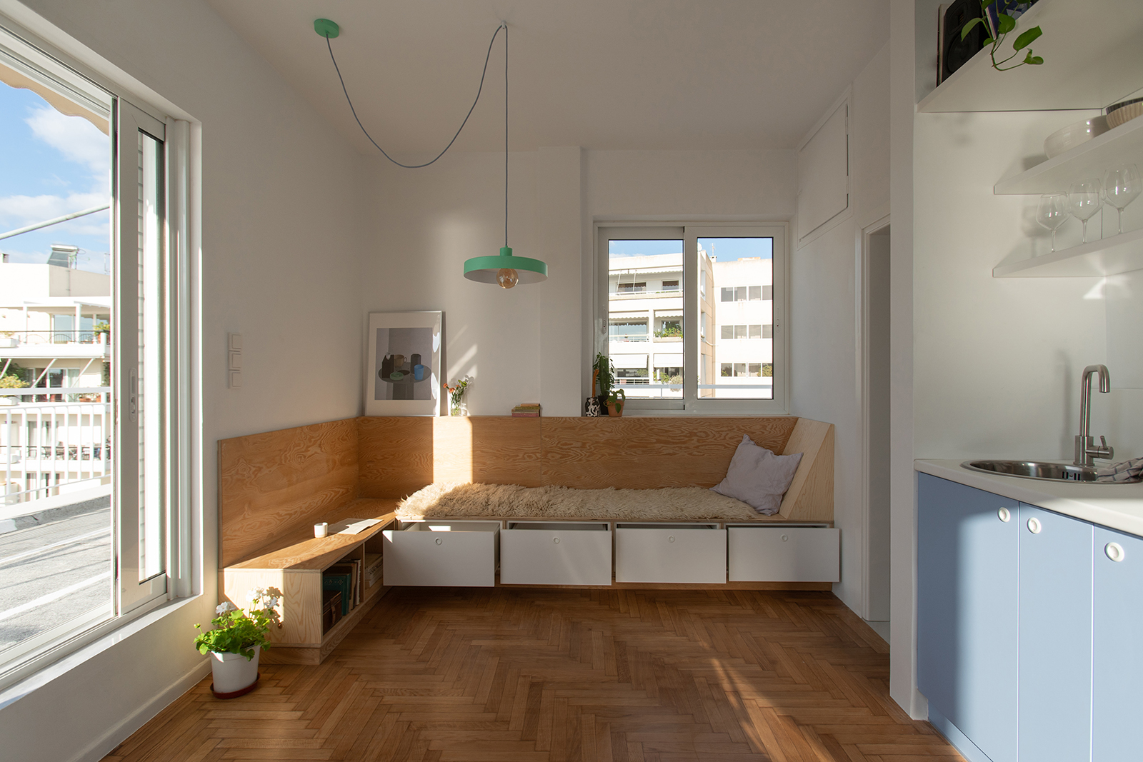 Archisearch A tiny flat in Alimos by architect Federica Scalise