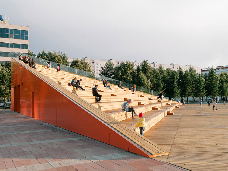 Archisearch DROM converts Azatlyk Square in Russia into a lively contemporary public space