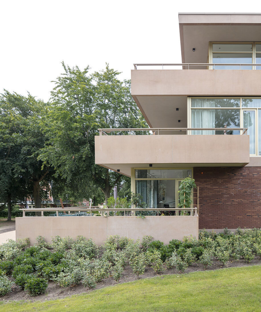 Archisearch Apartment building in Parkvilla Brederode, Netherlands | by XVW architecture