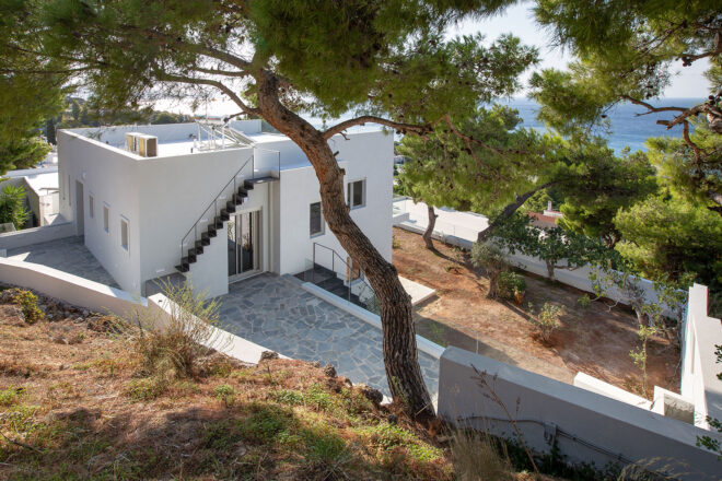 Archisearch - White House: private dual residence guided by simplicity and clarity | Your space experience