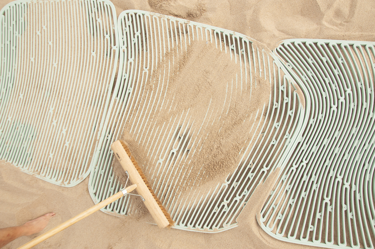 Archisearch THE ELEMENTS BY THE NEW RAW: crafting beach furniture from upcycled marine plastic waste in Greece