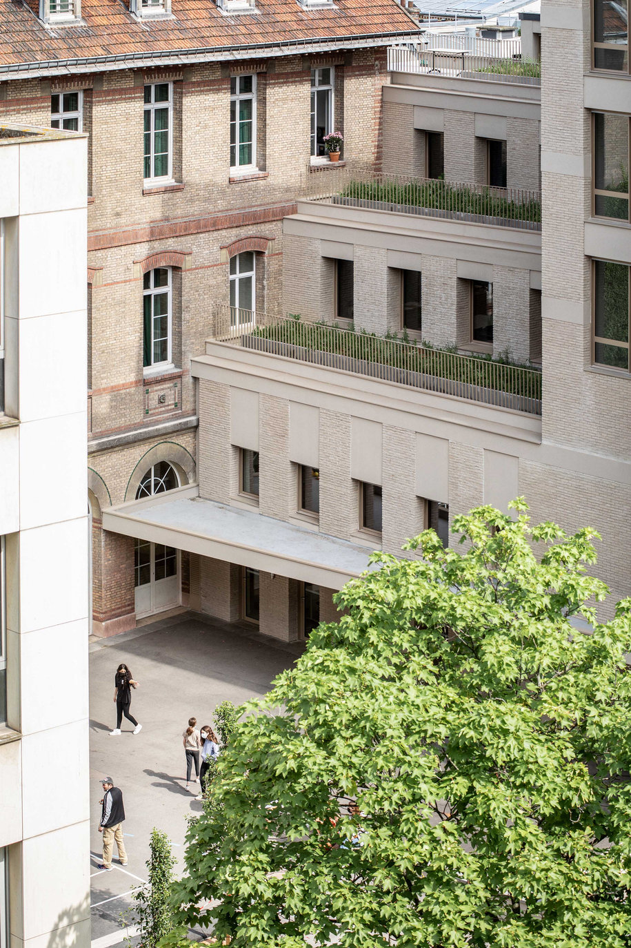 Archisearch Extension and renovation of the Notre-Dame des Oiseaux high school, in Paris | Bien-Urbain Architects & Fayolle Pilon Architects