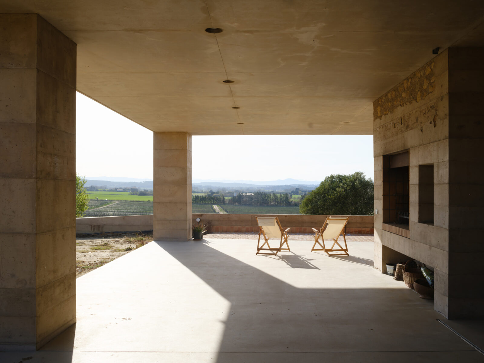 Archisearch House 1627 in Girona | by H ARQUITECTES 