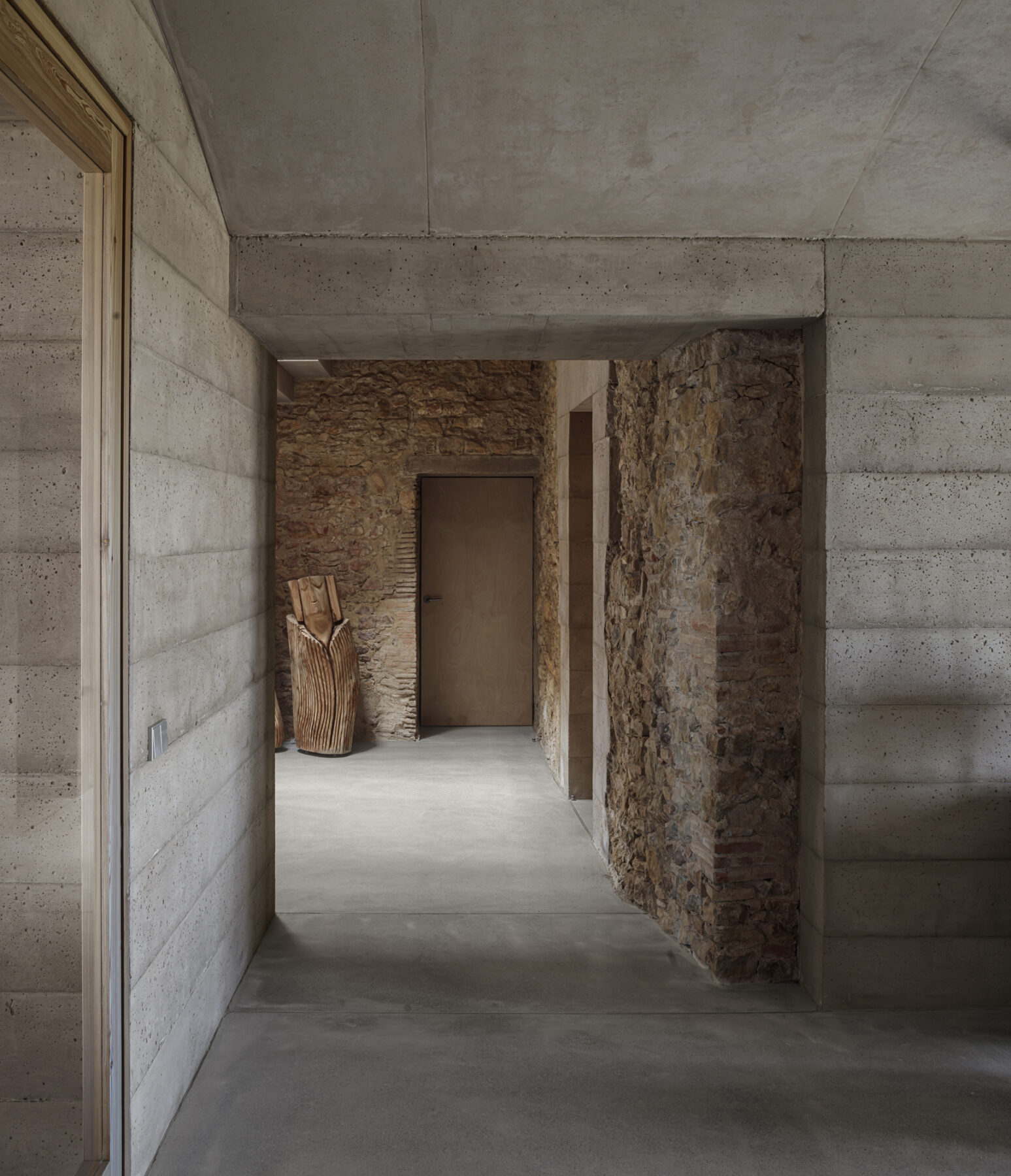 Archisearch House 1627 in Girona | by H ARQUITECTES 
