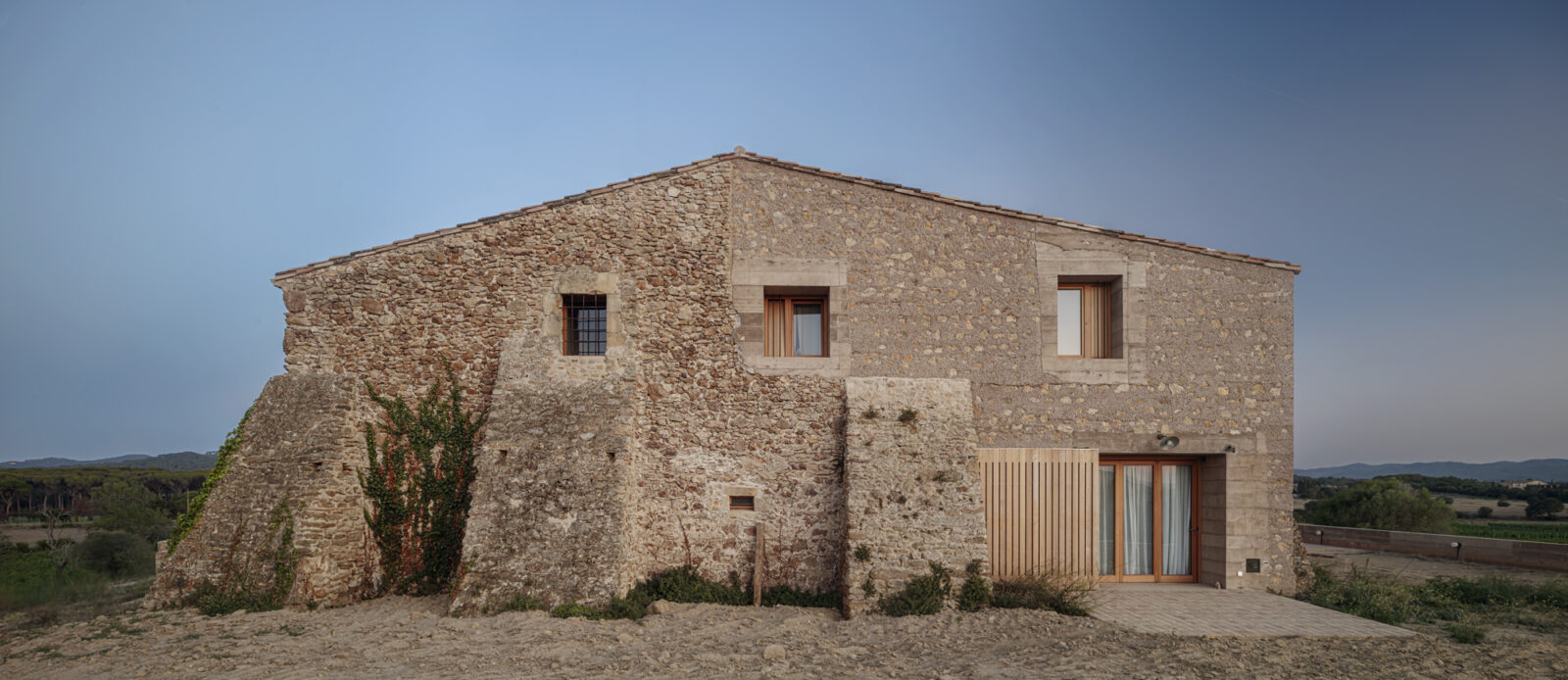 Archisearch House 1627 in Girona | by H ARQUITECTES 