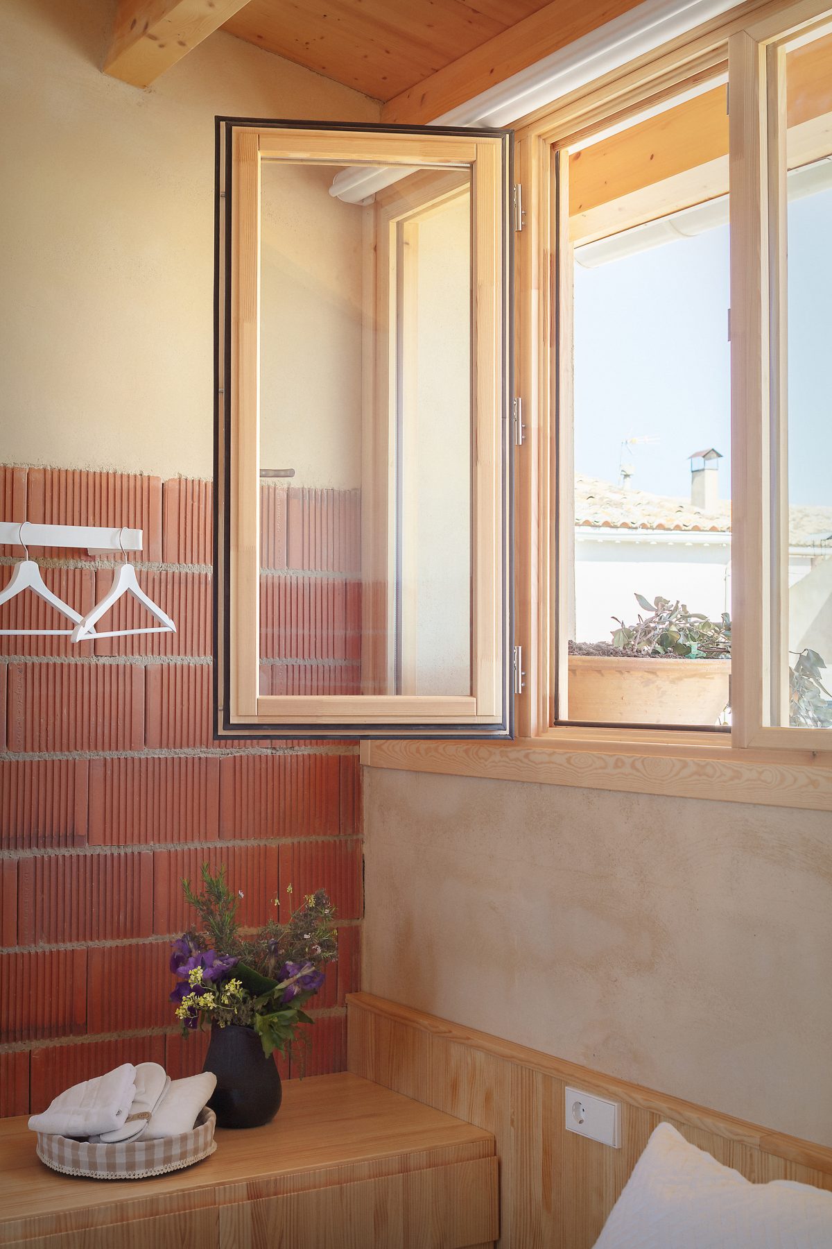 Archisearch Hospitality Atmospheres: Felipa House by Crux is a Contemporary Valencian Home-Like Rural Retreat