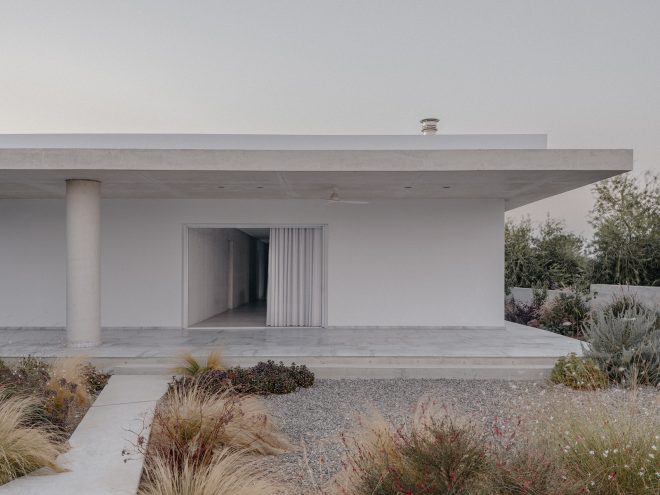 Archisearch - DREAM HOUSES // Κατοικία στις Μακριές Μοίρες: μια σύγχρονη και λιτή αφήγηση | από Anastasiou Misseri architects