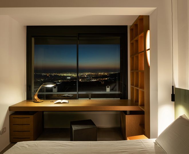 Archisearch - INTERIORS WE LOVE: Παράθυρο στην πόλη | από τους Louizi + Louizis Architects