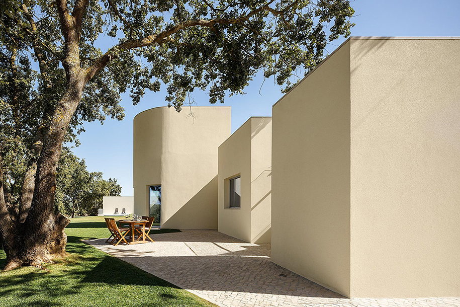 Archisearch House in Santarém: a space of comfort and simplicity | DP arquitectos