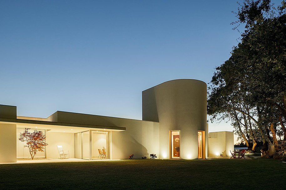 Archisearch House in Santarém: a space of comfort and simplicity | DP arquitectos