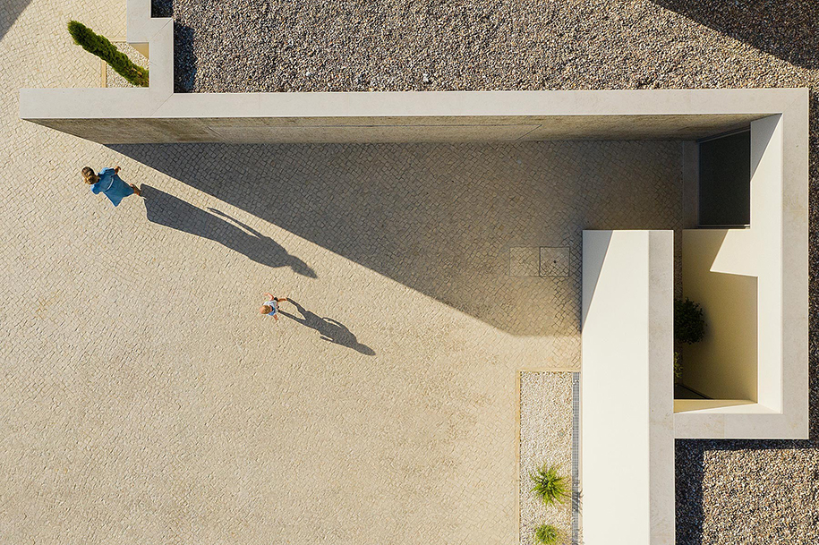 Archisearch House in Santarém: a space of comfort and simplicity | DP arquitectos