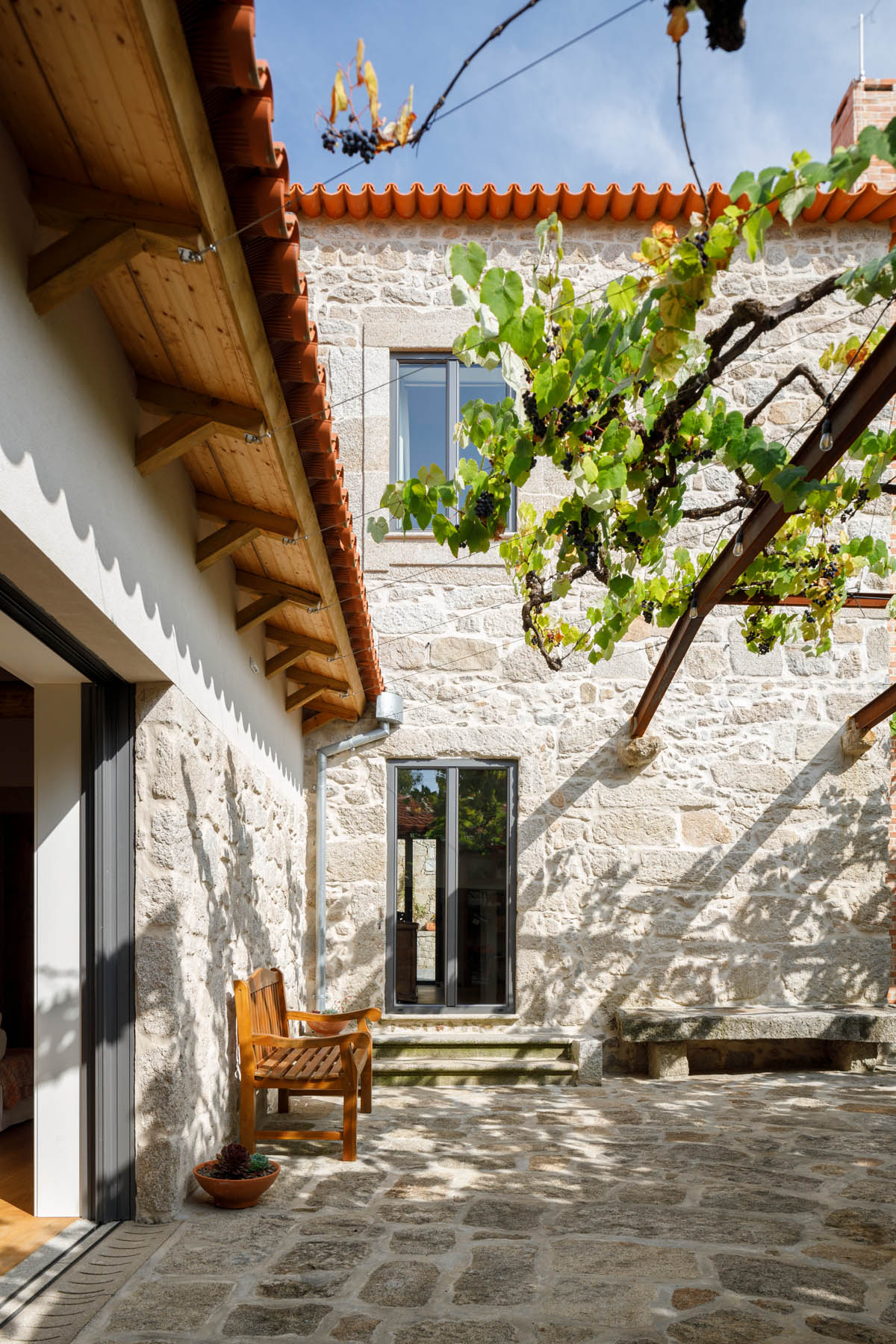 Archisearch Calçada House in Porto, Portugal | Ren Ito Arq.