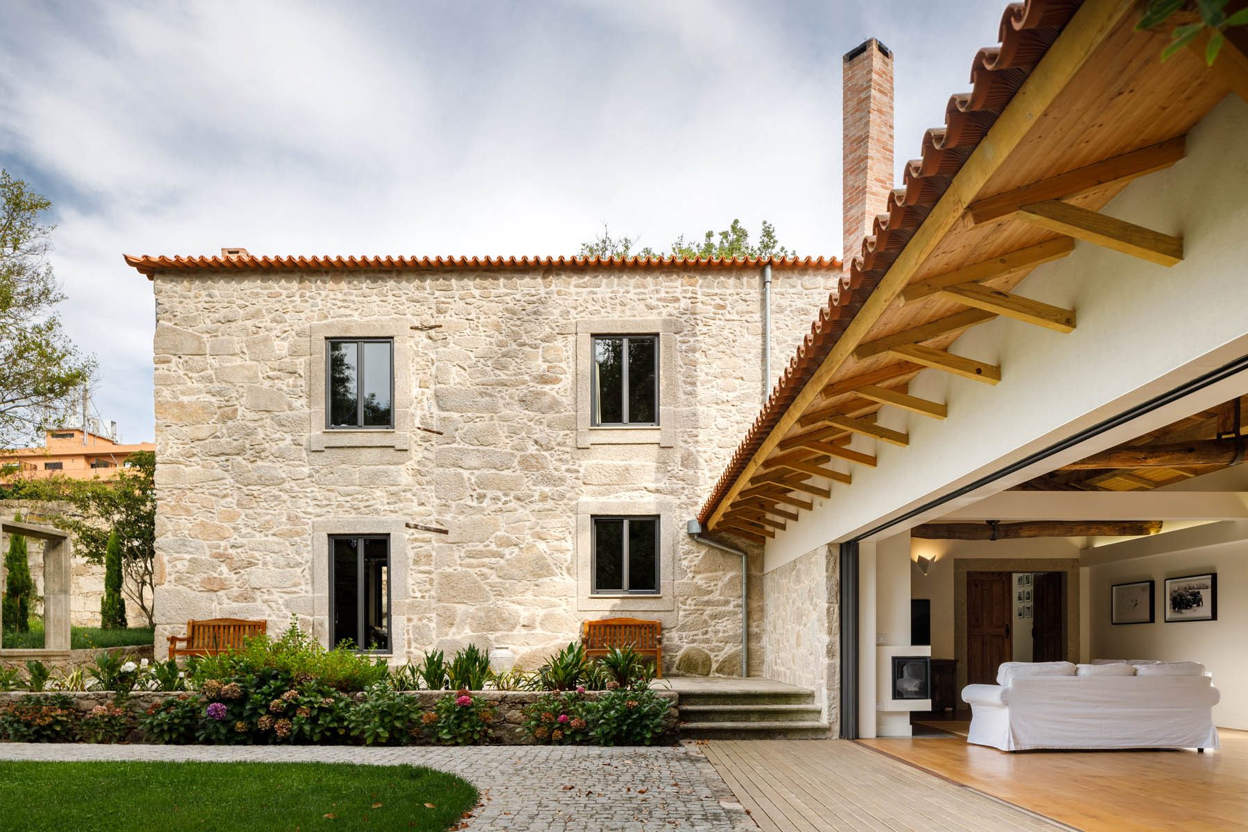 Archisearch Calçada House in Porto, Portugal | Ren Ito Arq.