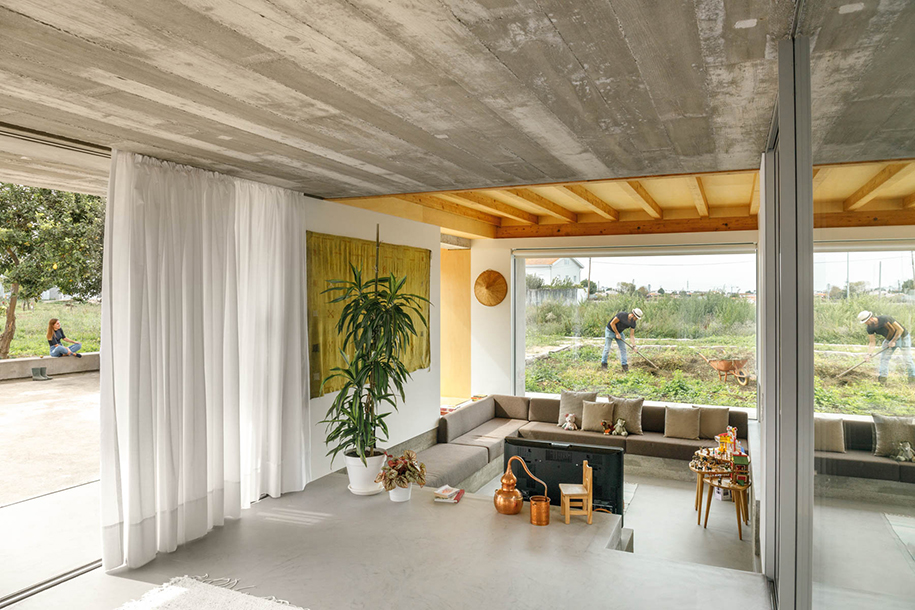 Archisearch Casa Rio: the transformation of a farmhouse into a contemporary residence  | Paulo Merlini Architects