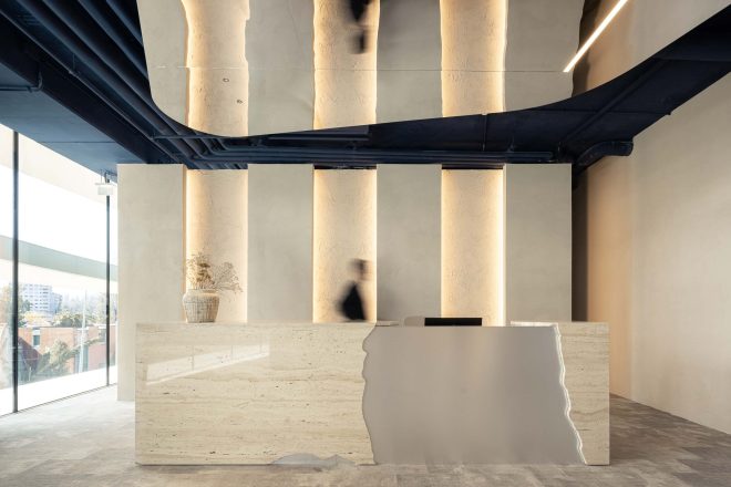 Archisearch - THE NEW WORKPLACE - MAZARS offices in Porto: a fluid and adaptable environment | by GRAU.ZERO Arquitectura