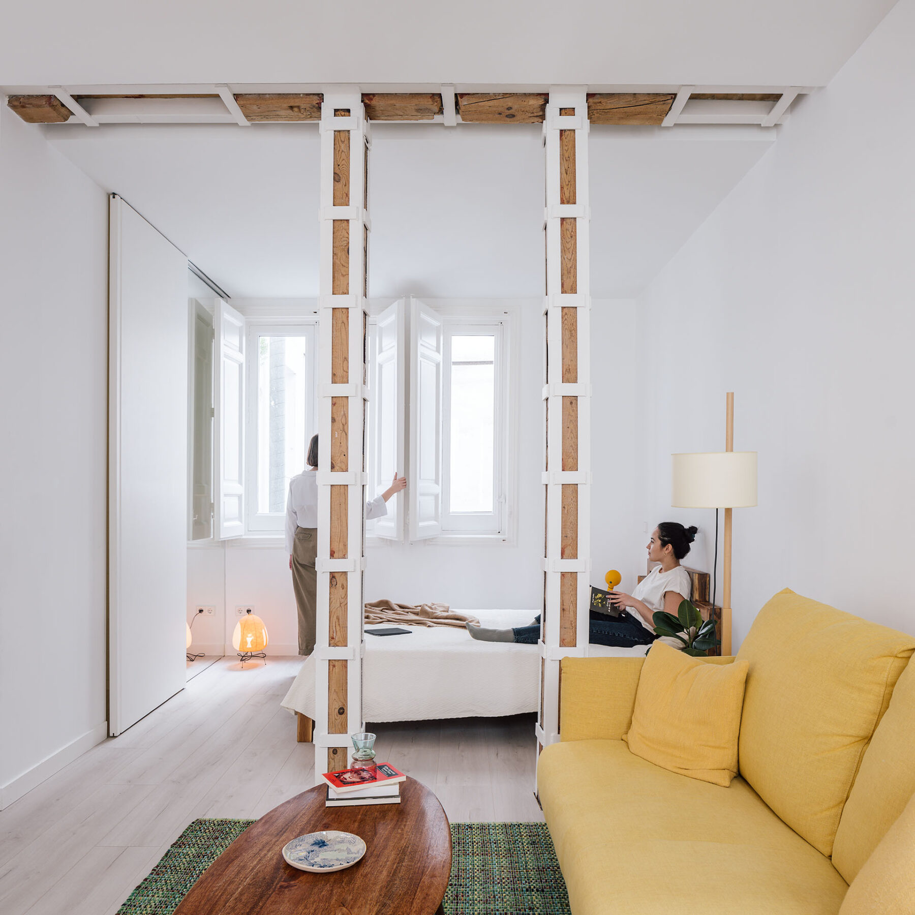 Archisearch Flat White - Renovation of an apartment to rent in Plaza de España by gon architects