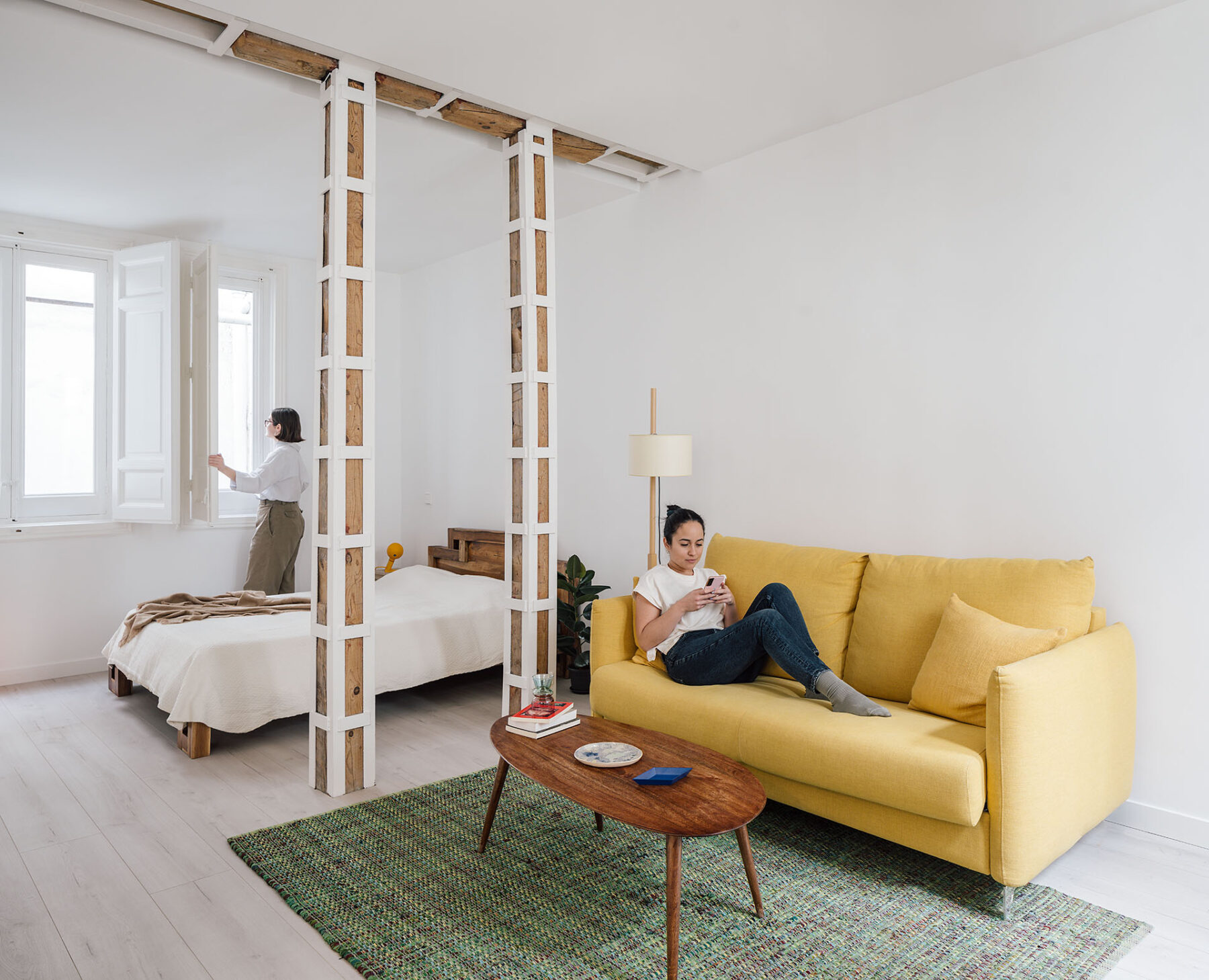 Archisearch Flat White - Renovation of an apartment to rent in Plaza de España by gon architects