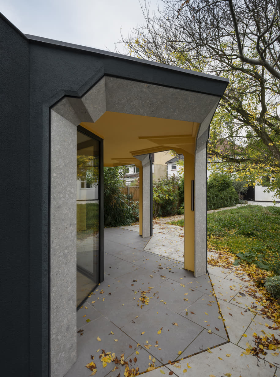 Archisearch Uxbridge Bower in London | Bureau de Change