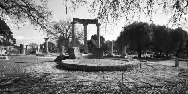 Archisearch - Photography Exhibition Erieta Attali | Lieux de sport, lieux d'idéaux