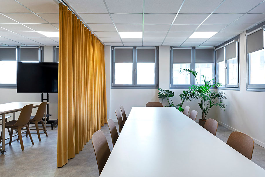 Archisearch 4WISE MONKEYS new offices in Athens | Seamless