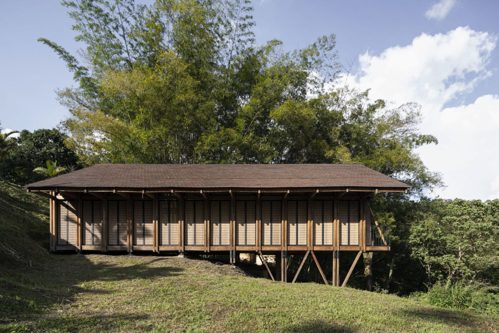 Archisearch Casa Tejida, Woven House in Cundinamarca, Colombia | by Santiago Pradilla + Zuloark