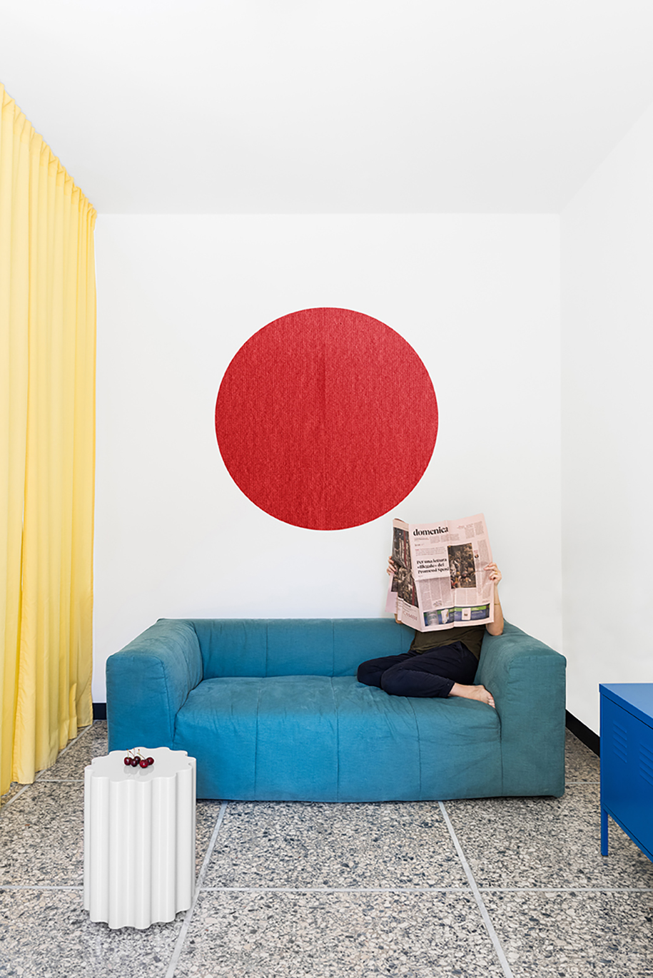 Archisearch Retroscena: a manifesto house in Rome with ironic and bold pop scenarios revolutionized by La Macchina Studio