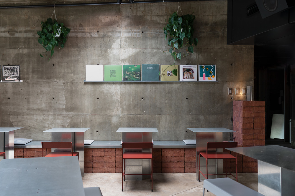 Archisearch Osmo X Marusan Café in Montréal, Canada | MDT Mobilier