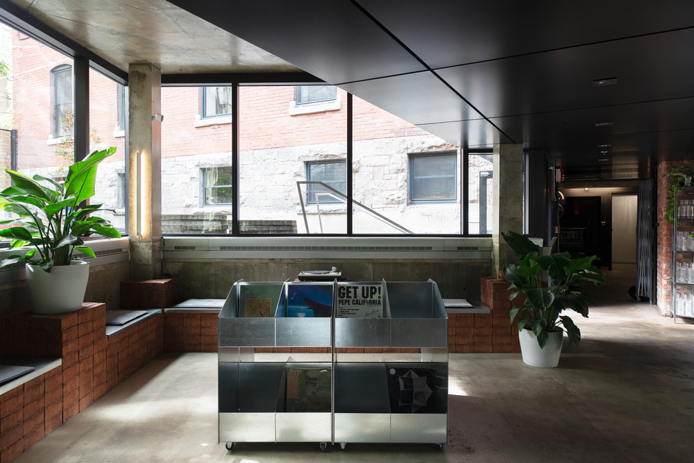 Archisearch Osmo X Marusan Café in Montréal, Canada | MDT Mobilier