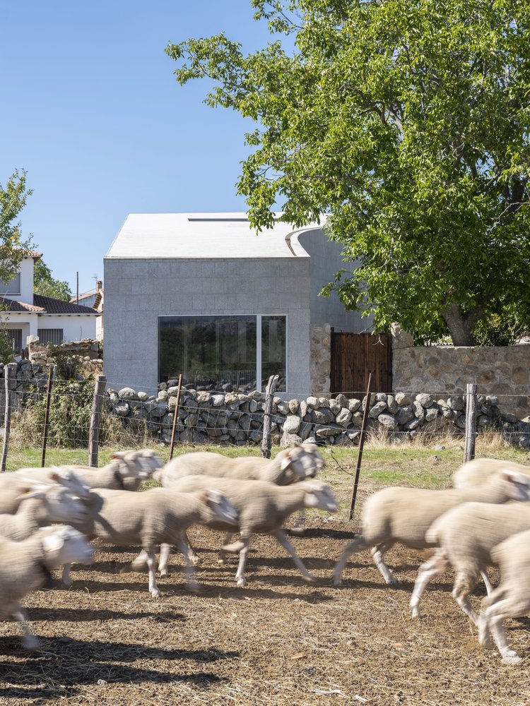 Archisearch Casa del Nogal  in Ávila, Spain by Raúl Almenara