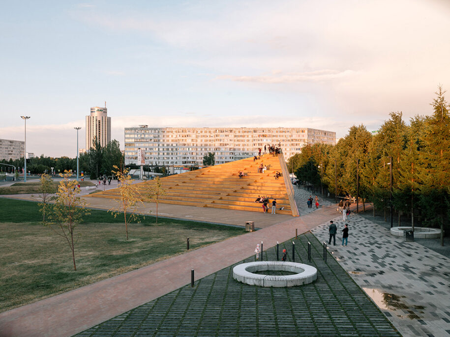 Archisearch DROM converts Azatlyk Square in Russia into a lively contemporary public space