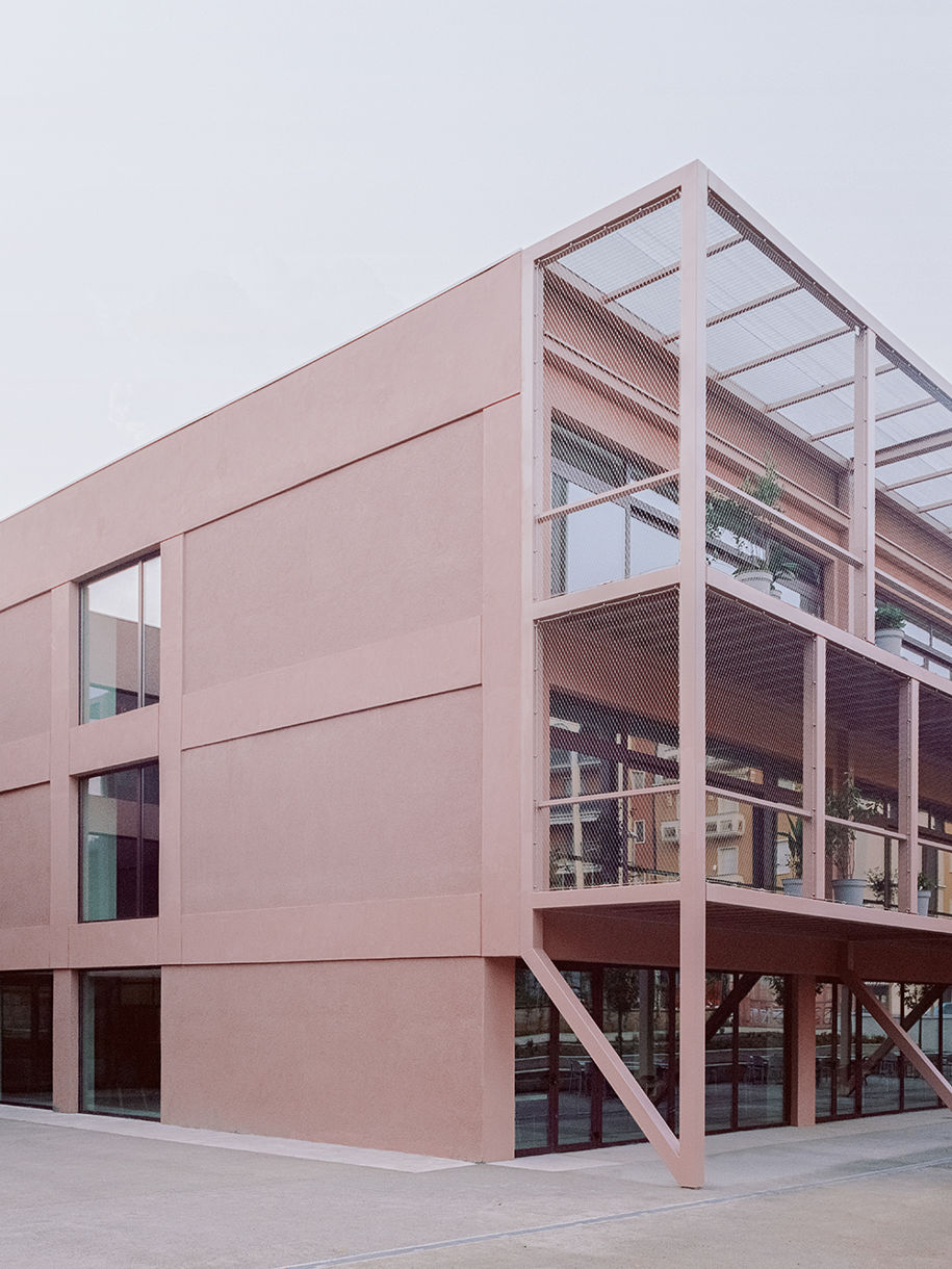 Archisearch Fermi School in Turin: A community school open to the city by BDR bureau