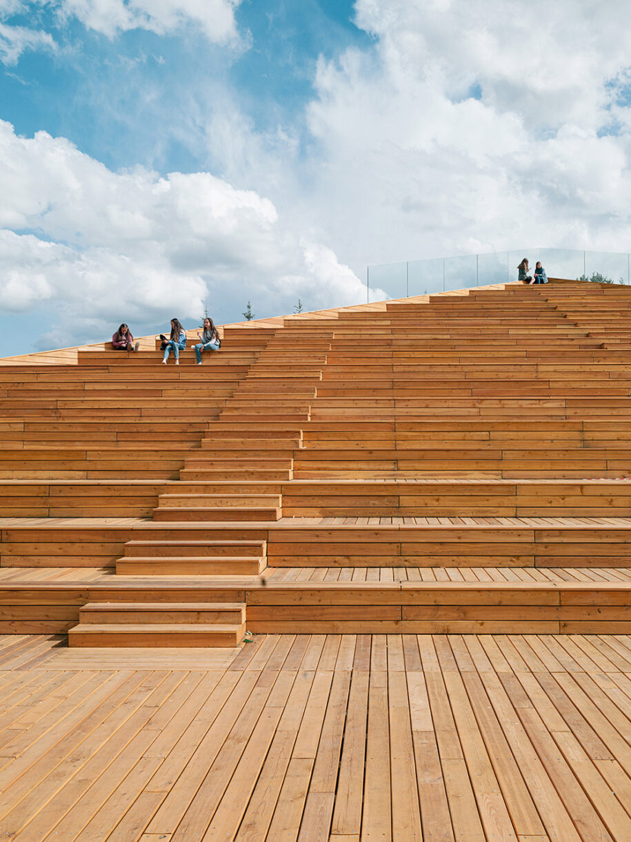 Archisearch DROM converts Azatlyk Square in Russia into a lively contemporary public space