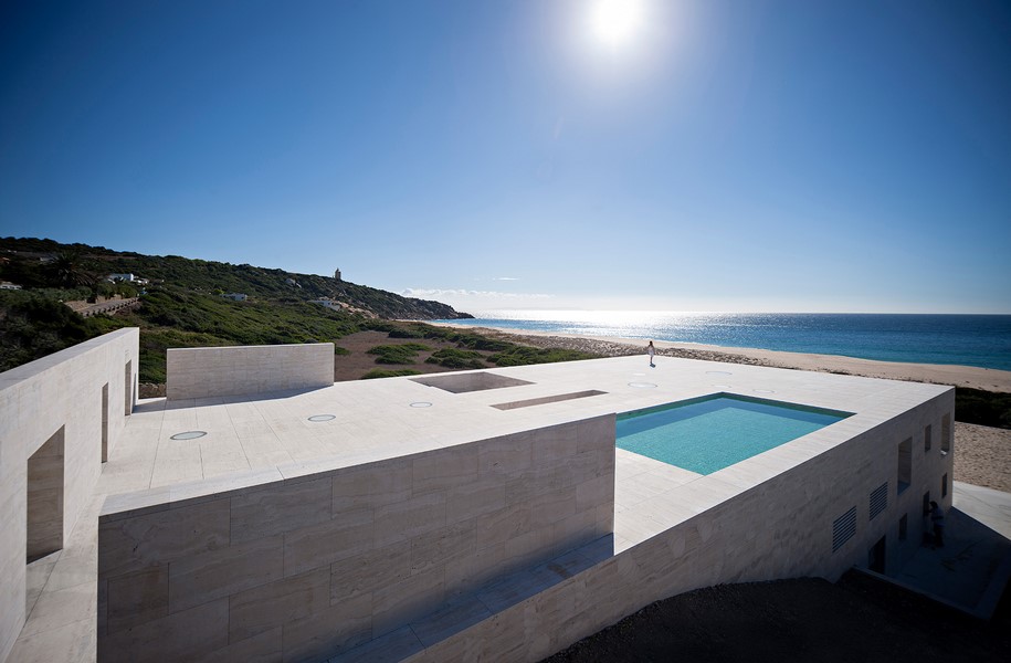 Archisearch House of the Infinite  is situated at the edge of the Atlantic Ocean / Alberto Campo Baeza