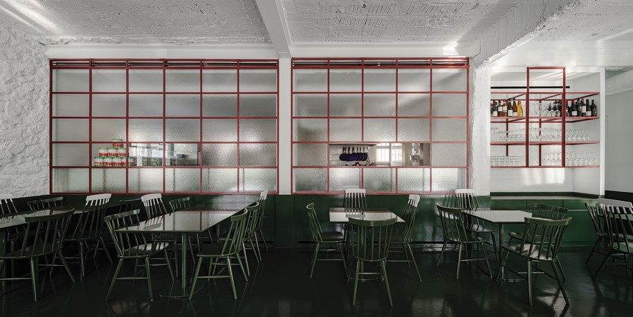 Archisearch ΑΚ-Α Architects designed Lollo’s Atene restaurant in a typical modernist 1950s residence in Chalandri