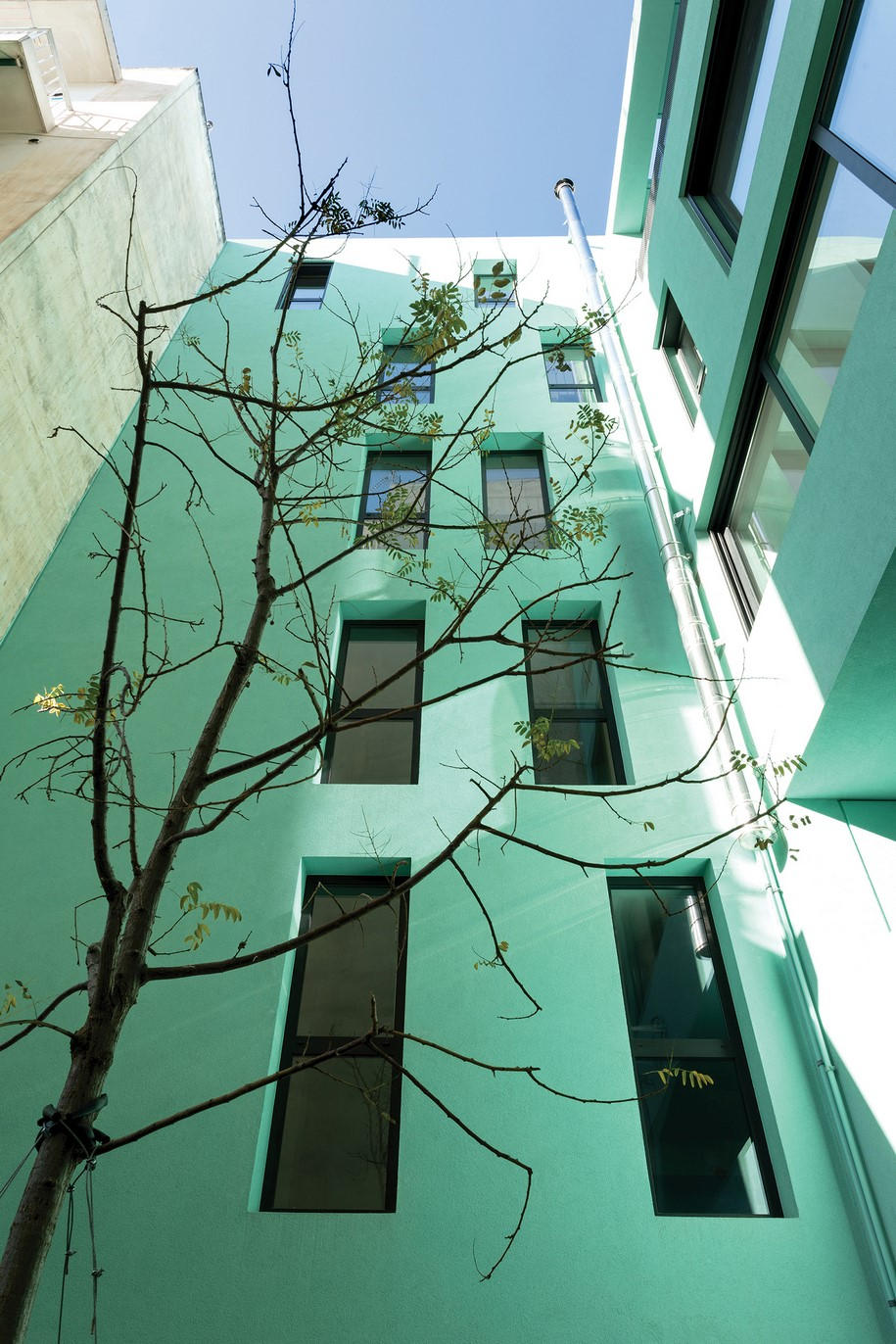 Mies van der Rohe award, Hansen, Mixed Use Building, Athens, Architect, AREA, Styliani Daouti, Giorgos Mitroulias, Michaeljohn Raftopoulos, polykatoikia, colours