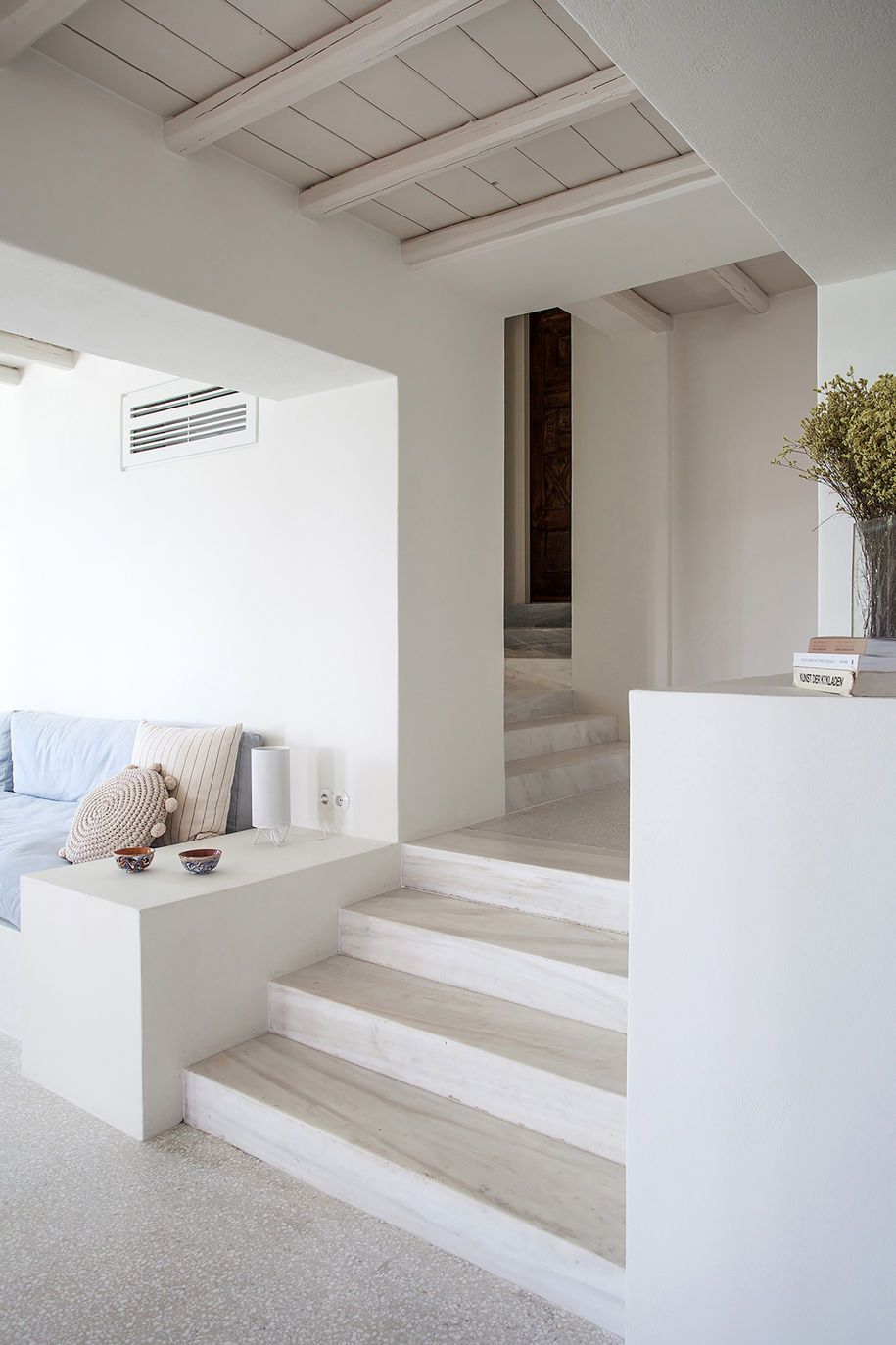 Archisearch ARP Architecture Research Practice renovated a 30-year-old summer house in Mykonos island