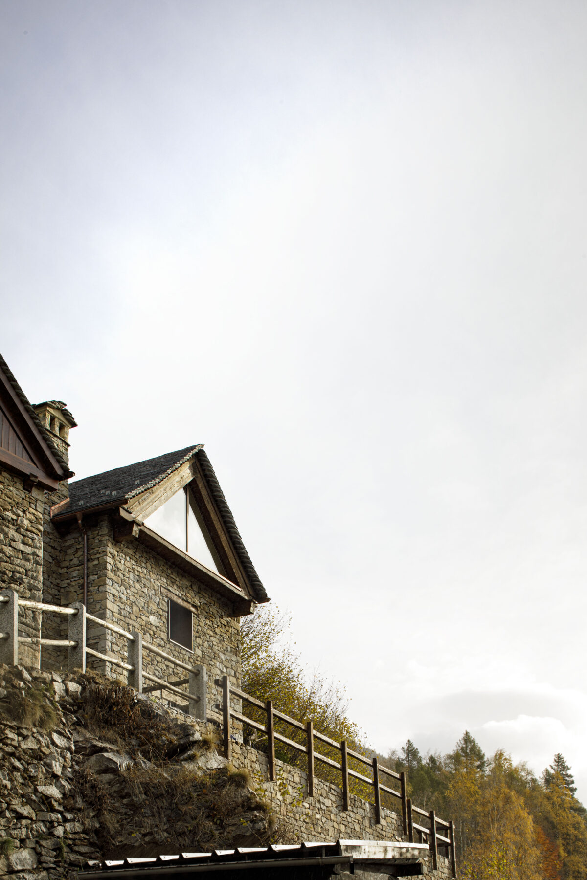 Archisearch House Cinsc: a retreat among the peaks of the Italian Alps by ATOMAA