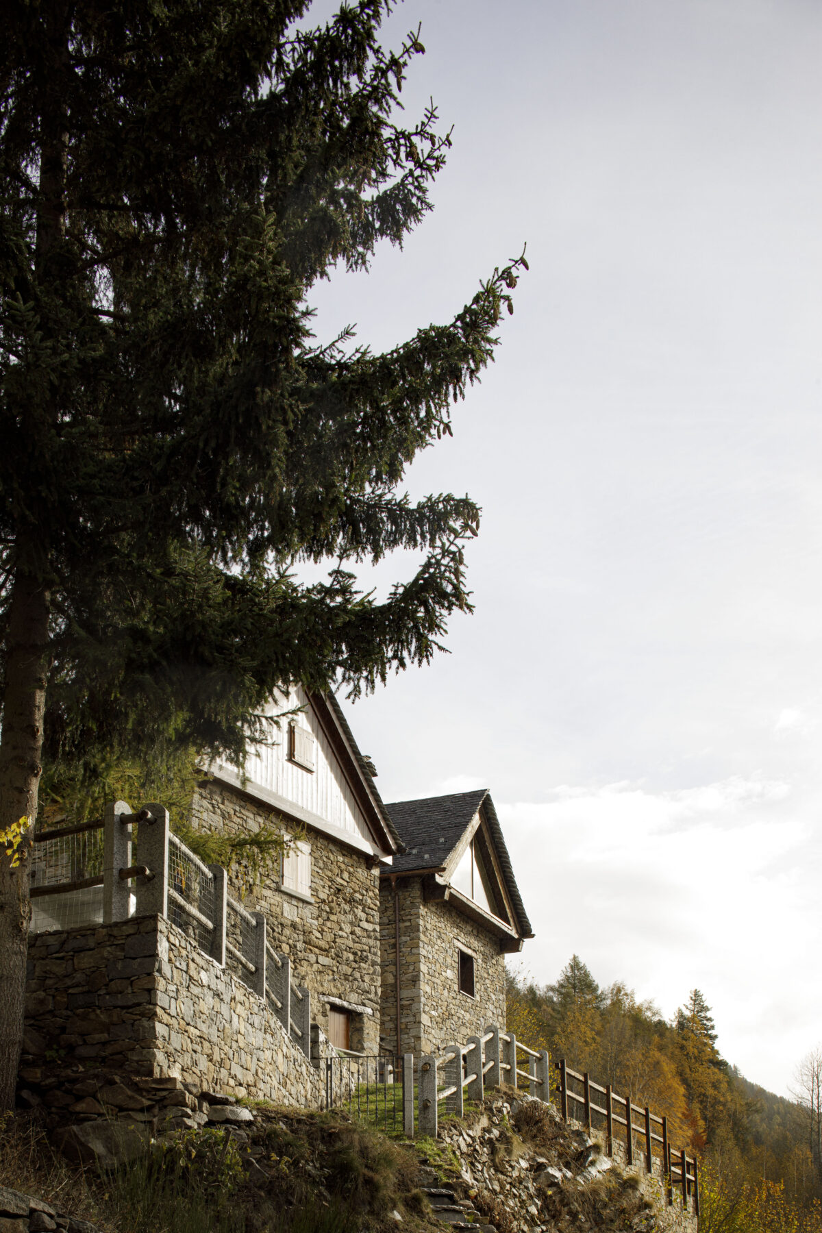 Archisearch House Cinsc: a retreat among the peaks of the Italian Alps by ATOMAA