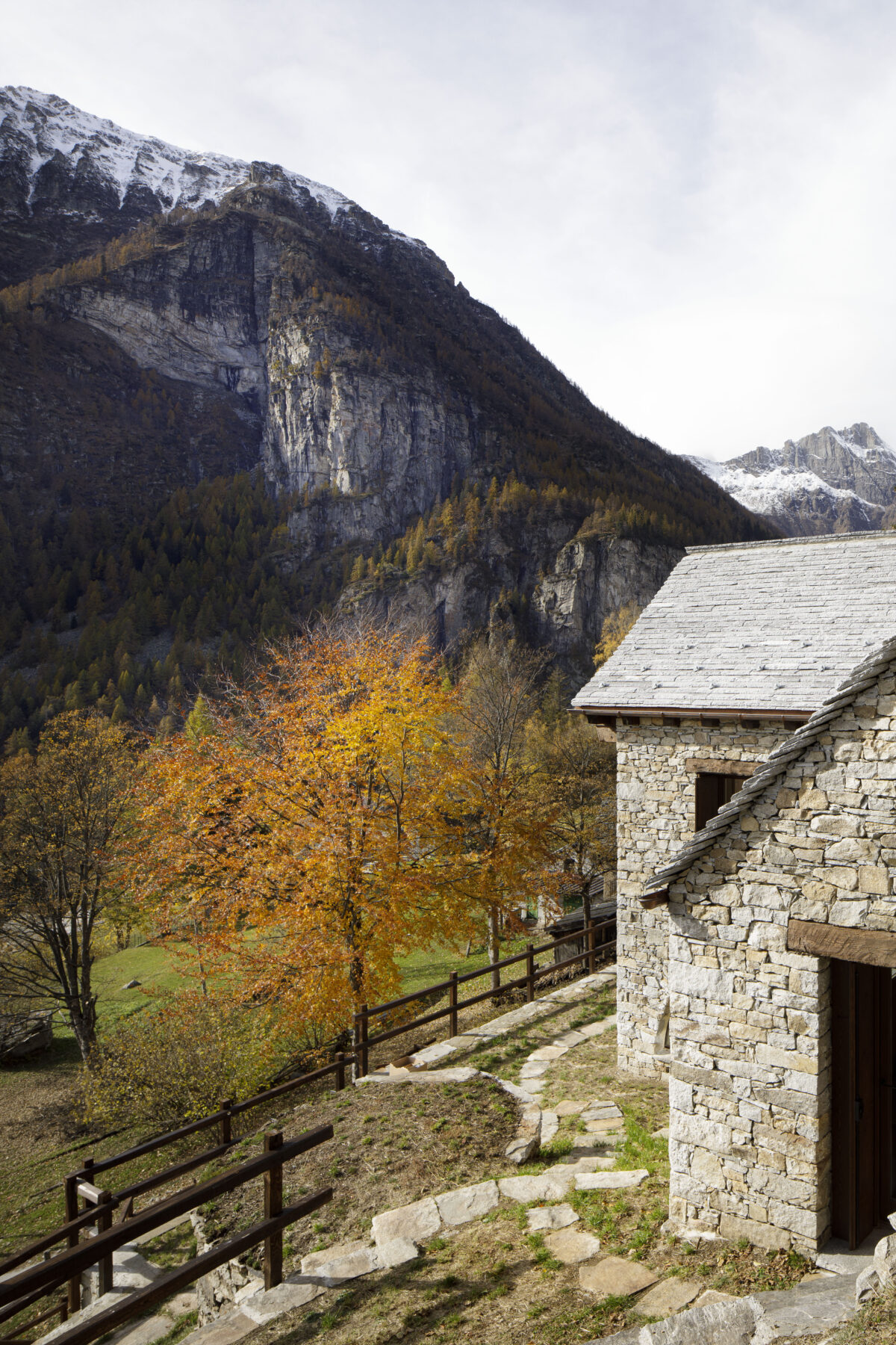 Archisearch House Cinsc: a retreat among the peaks of the Italian Alps by ATOMAA