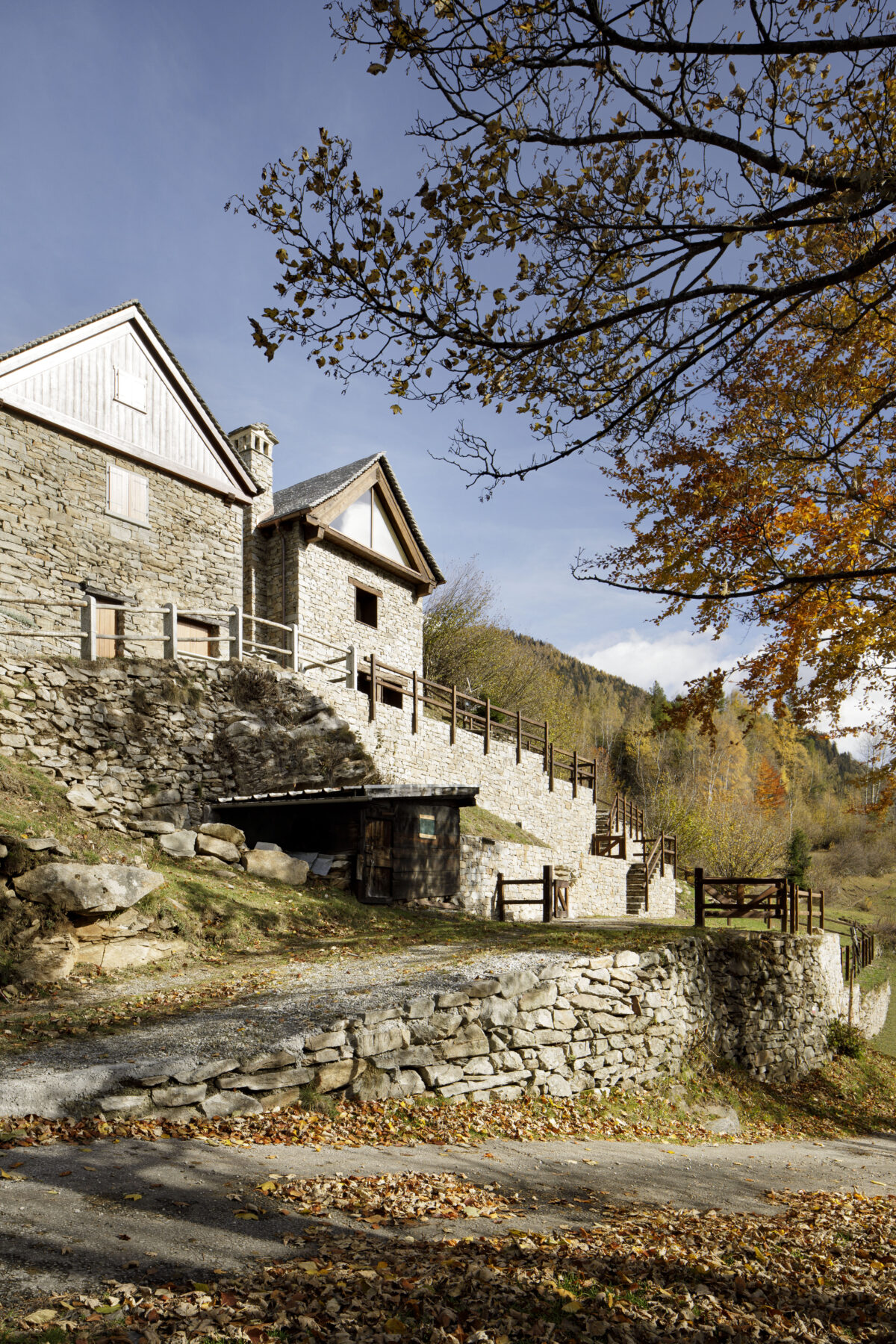 Archisearch House Cinsc: a retreat among the peaks of the Italian Alps by ATOMAA