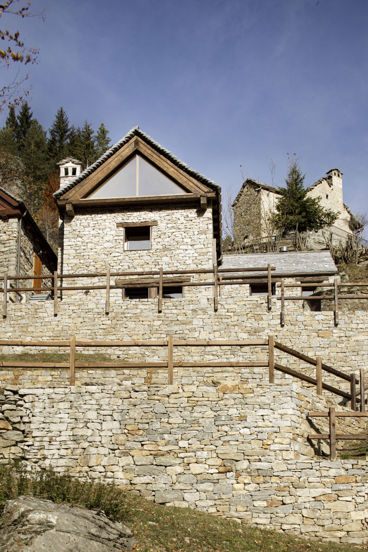 Archisearch House Cinsc: a retreat among the peaks of the Italian Alps by ATOMAA