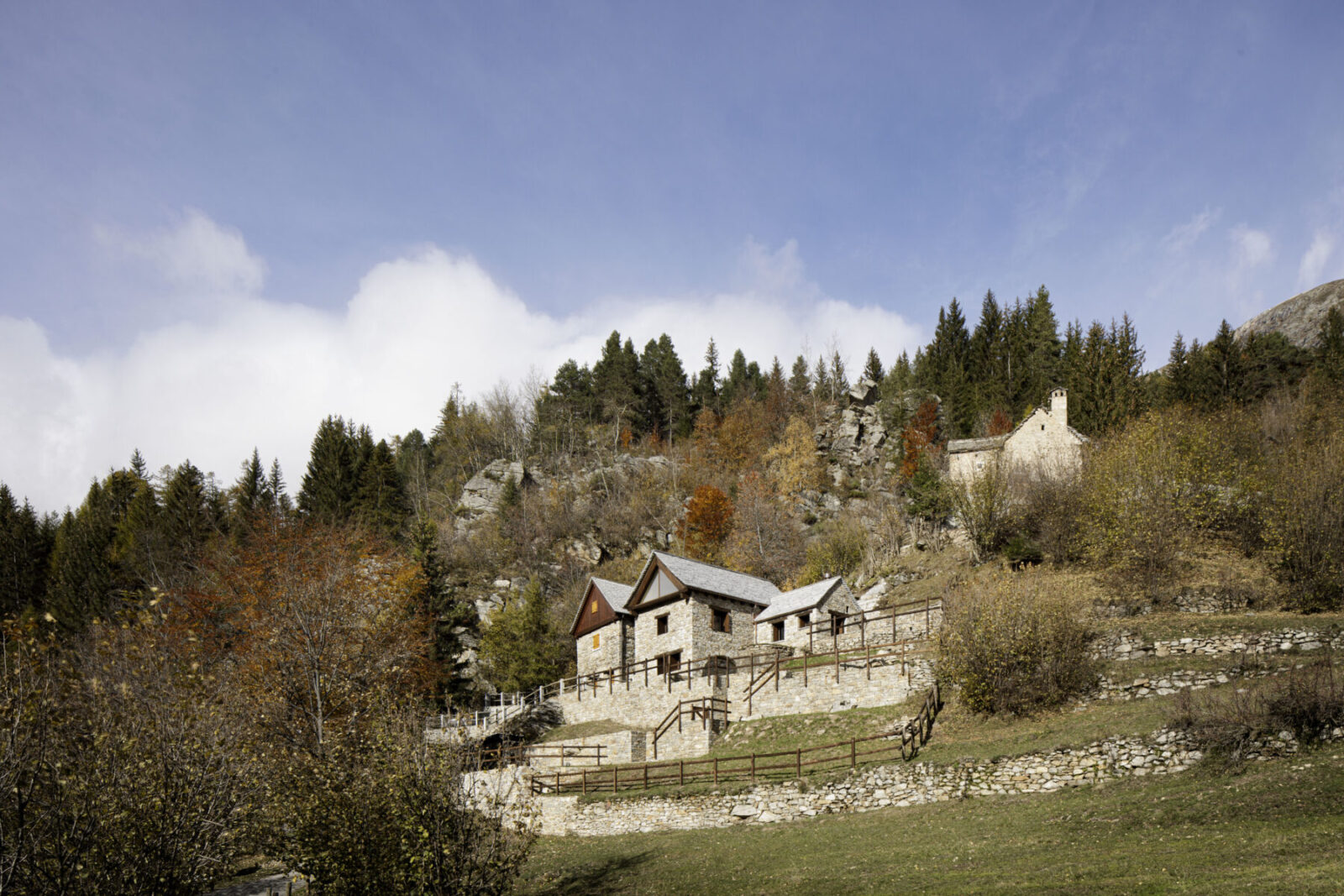 Archisearch House Cinsc: a retreat among the peaks of the Italian Alps by ATOMAA